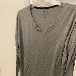 Nike women's long-sleeved Dri-Fit